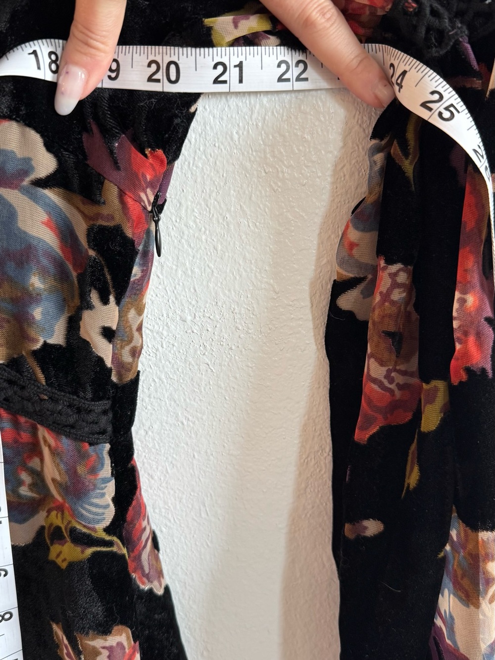miami Black V-Neck Velvet Dress - Picture 8 of 11